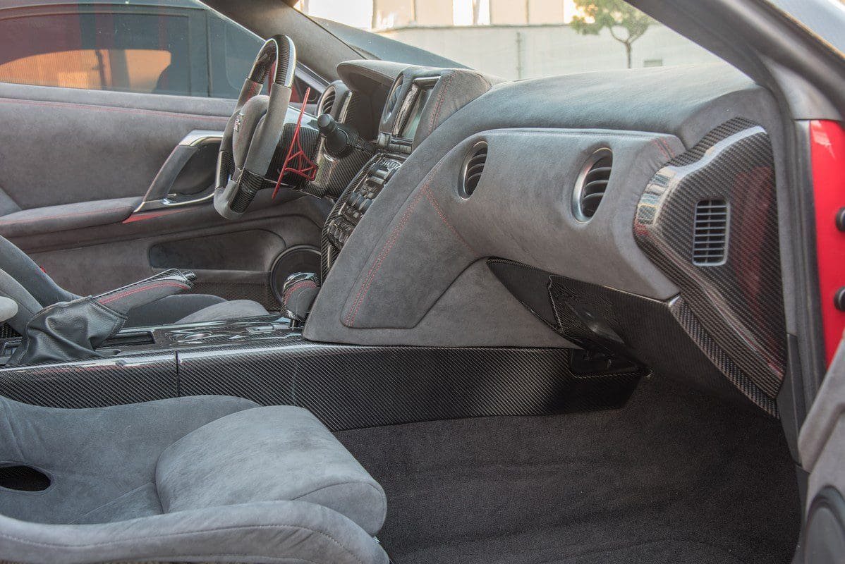 GT-RR Carbon Fiber Vented Dashboard End Cap Set (2 pc) for 2009-16 Nissan GT-R [R35]