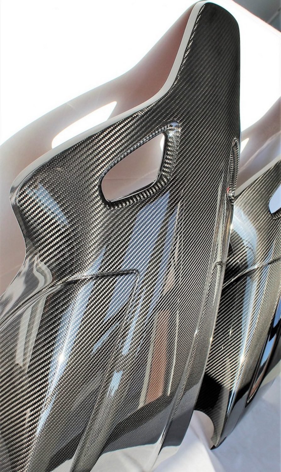 Karbonius Composites Carbon Recaro Seat Back Cover for 1K VW Golf R32 [VW02]