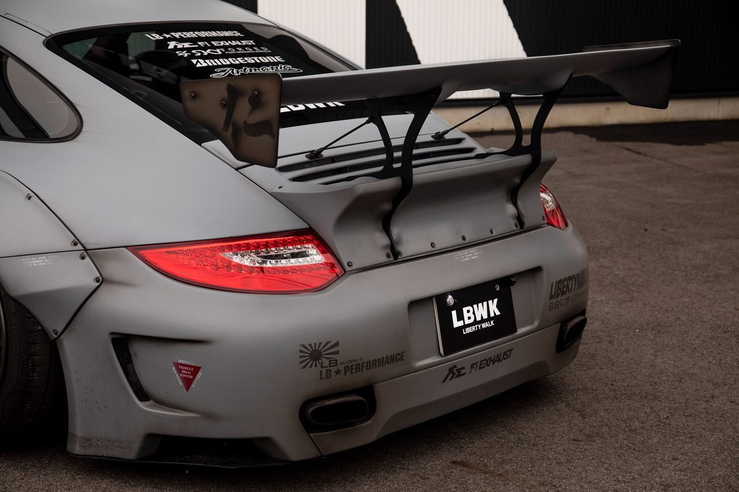 Liberty Walk LB-WORKS Rear Bumper for 997 Porsche 911 Turbo