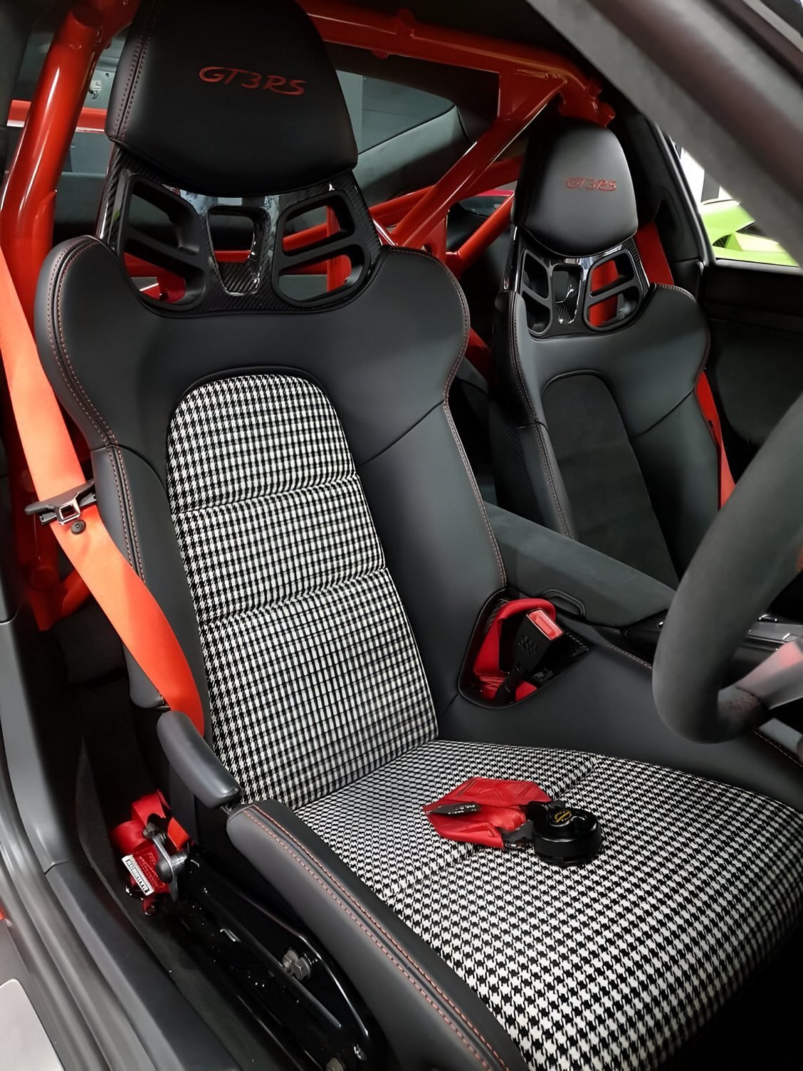 Manthey Racing 918 Carbon Full Bucket Seat for Porsche 911 GT2 RS / GT3 / GT3 RS / Cayman GT4