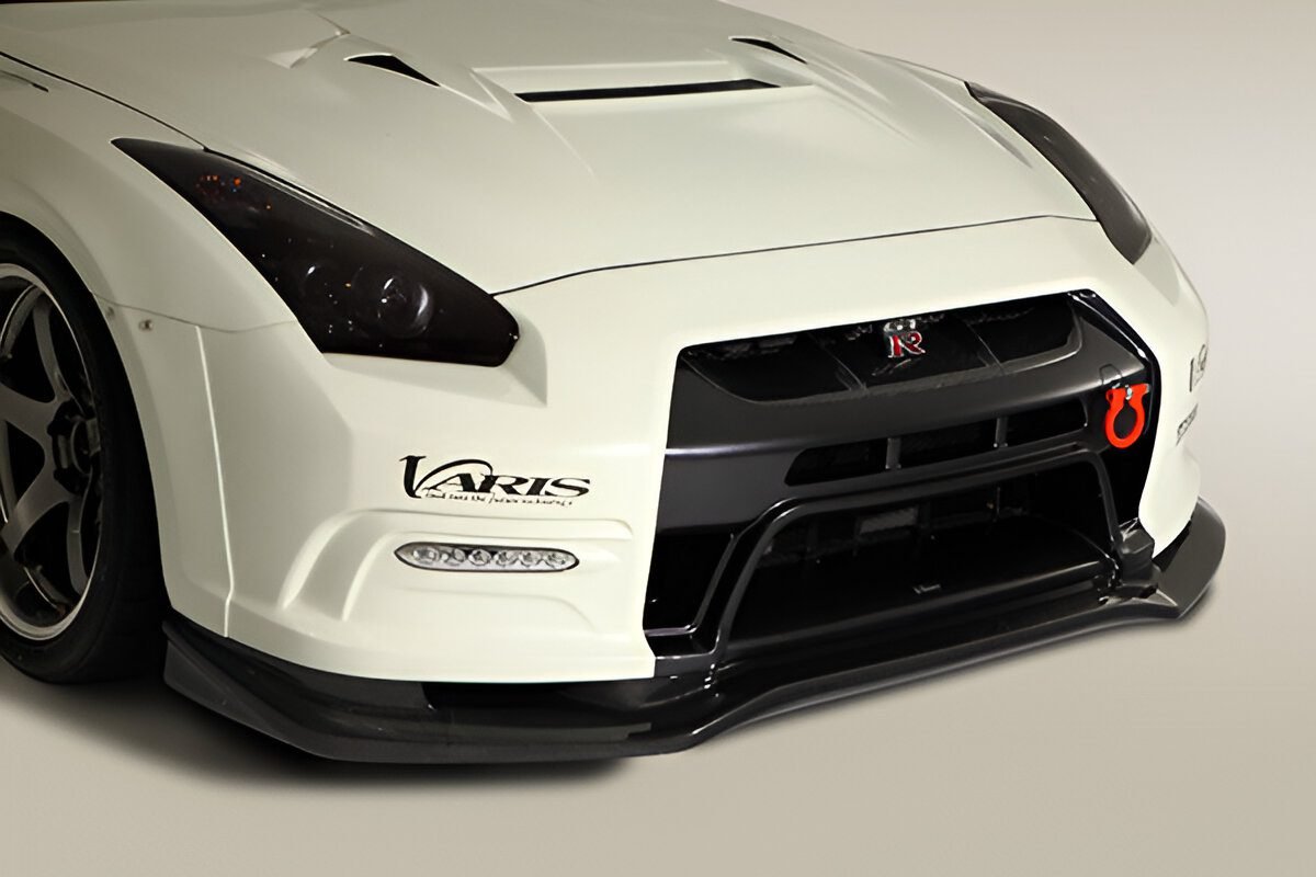 Varis ’13 Ver. Front Bumper, Lip Spoiler, and Diffuser Set for CBA-R35 / DBA-R35 Nissan GT-R