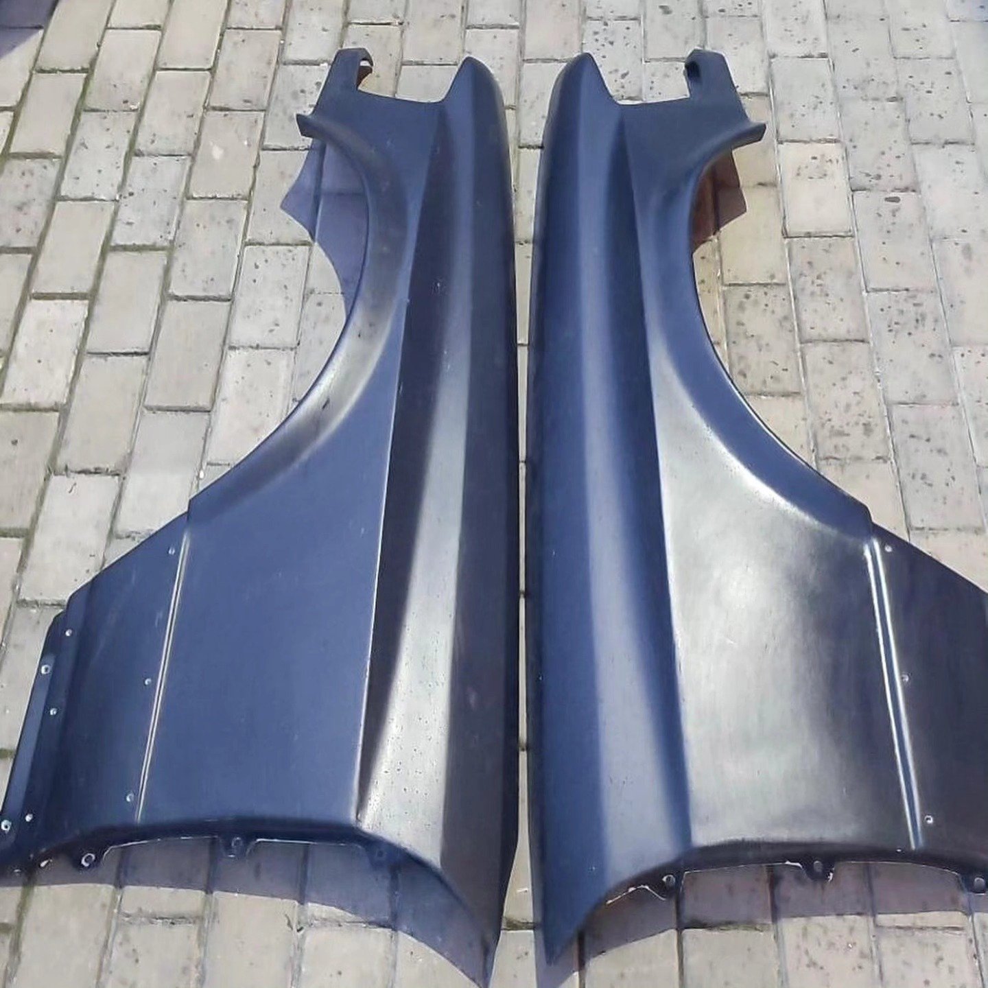 AMG SEC 126 Front Widebody Fenders – Genuine Mercedes-Benz Parts
