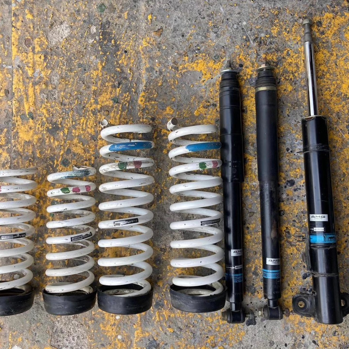 AMG Suspension Kit for Mercedes-Benz W124, C124, & S124 – Genuine Mercedes-Benz Parts