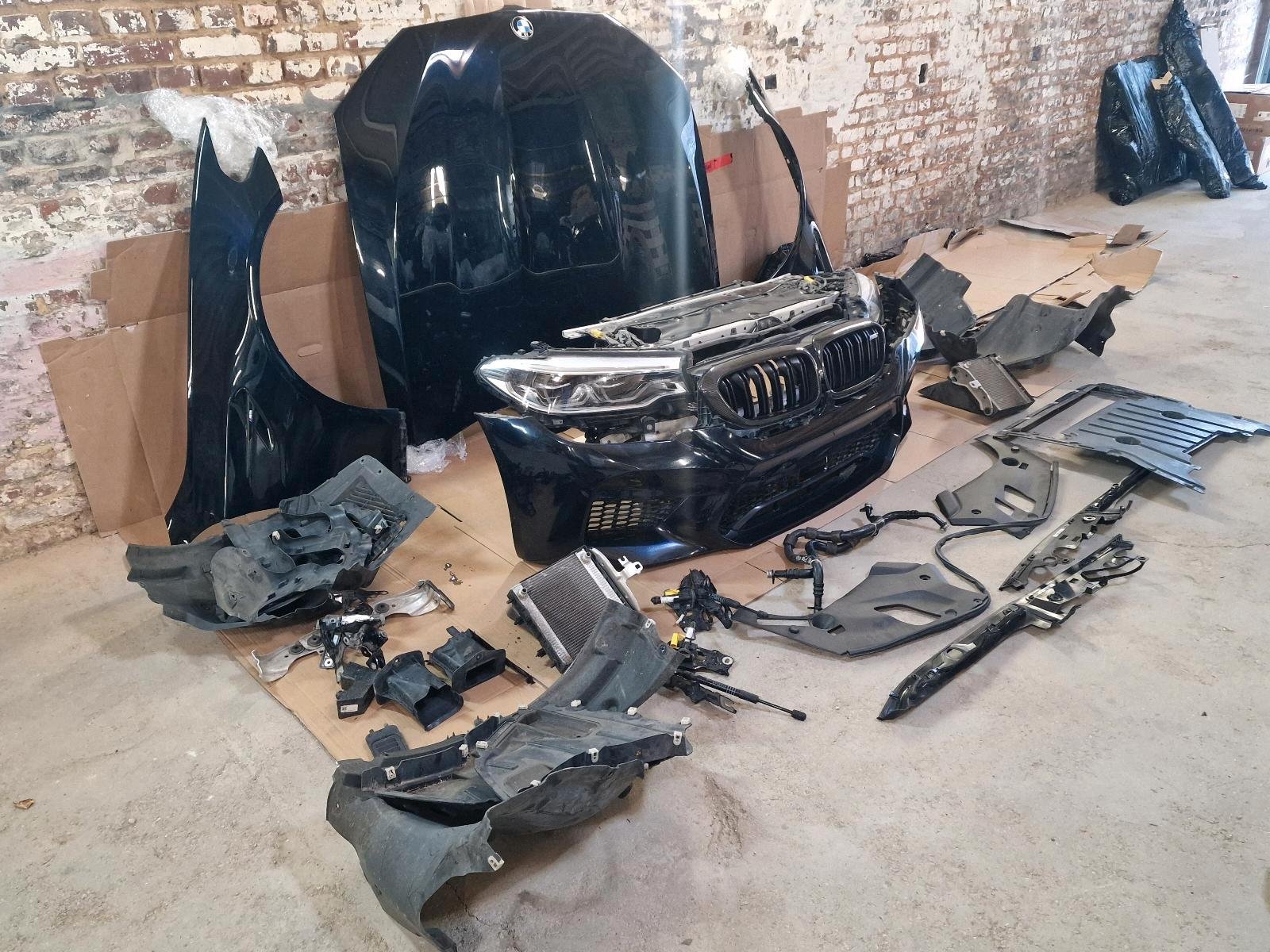 BMW M5 F90 Front Package – Genuine Mercedes-Benz Parts