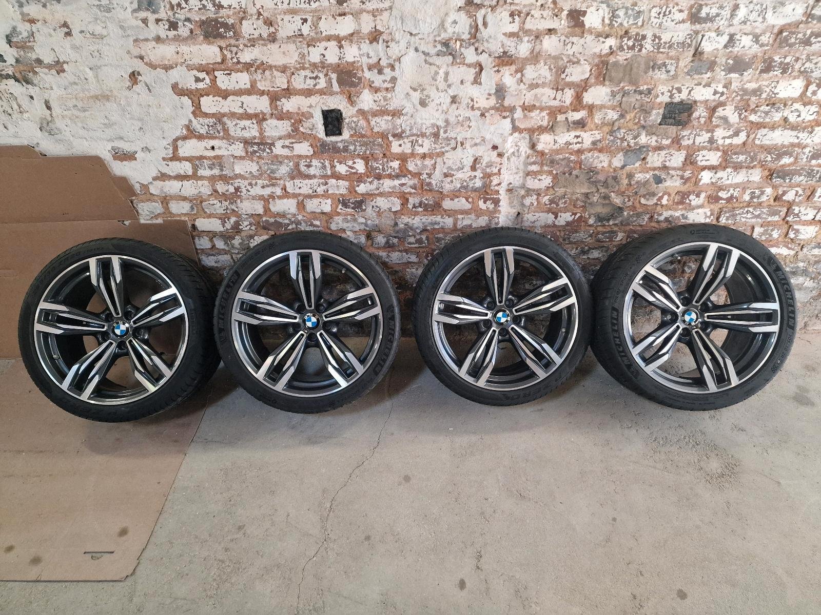 BMW M6 wheel set – Genuine Mercedes-Benz Parts