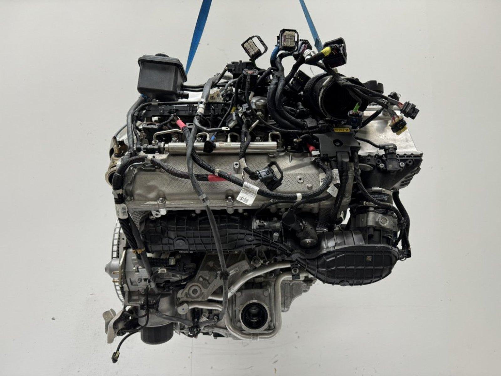 Complete BMW M8 Engine S63B44B • G15 2022 • 4.4L Twin-Turbo V8 – Genuine Mercedes-Benz Parts