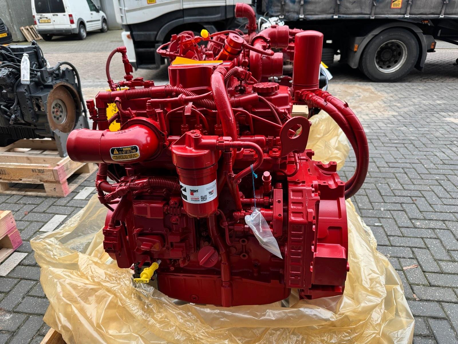 Cummins QSB4.5 engine – Genuine Mercedes-Benz Parts