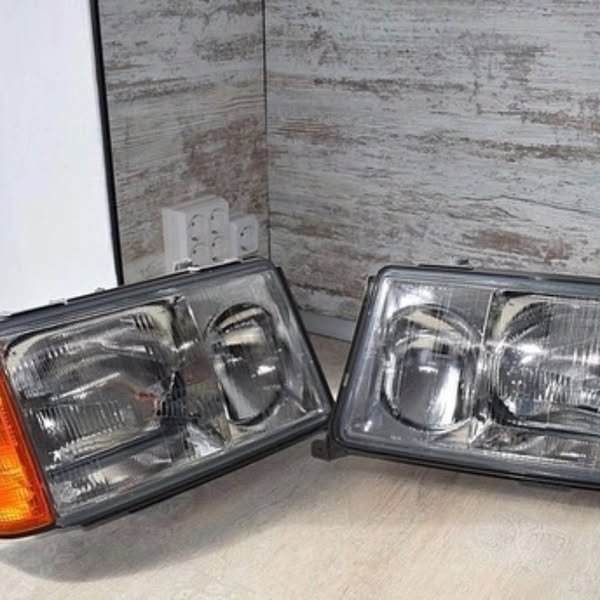 Headlights for Mercedes W124 500E – Genuine Mercedes-Benz Parts