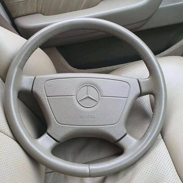 Leather Steering Wheel with Airbag for Mercedes-Benz Classics – Genuine Mercedes-Benz Parts