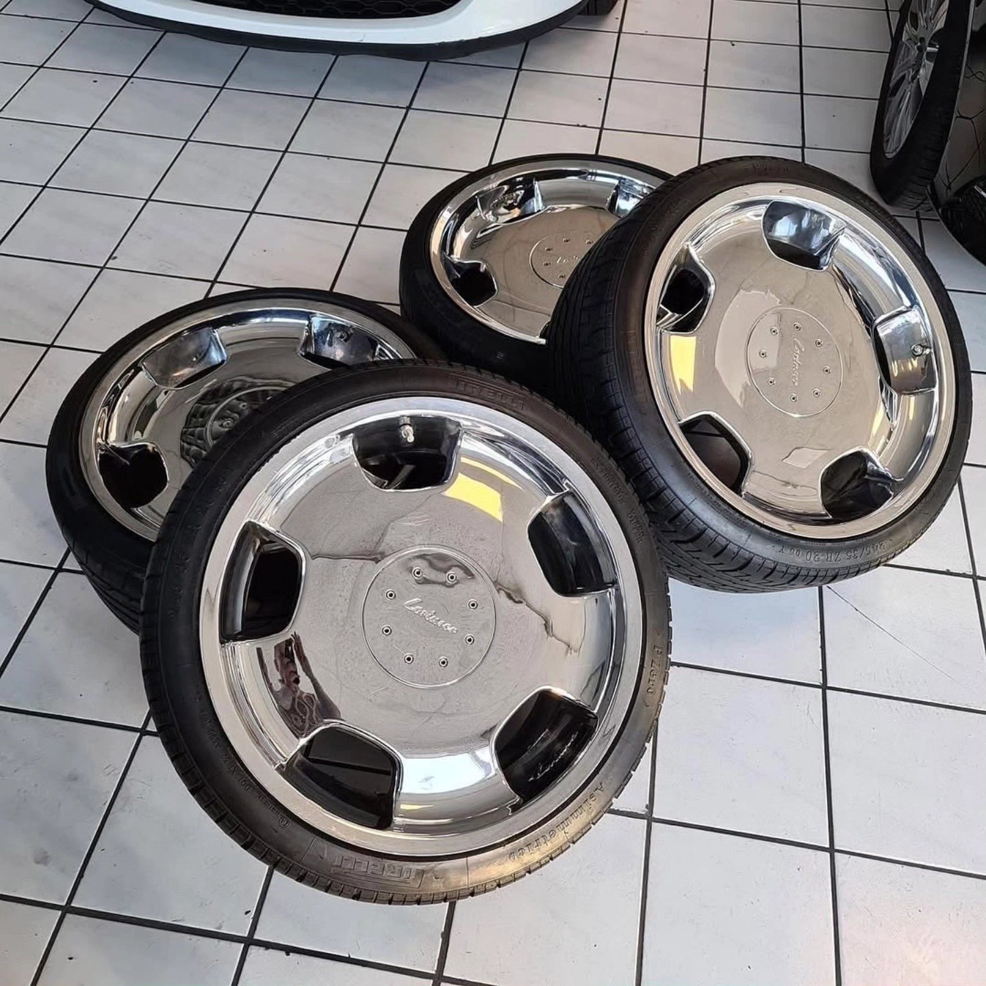 Lorinser Chrom 9.5×20 ET50 Wheels – Genuine Mercedes-Benz Parts