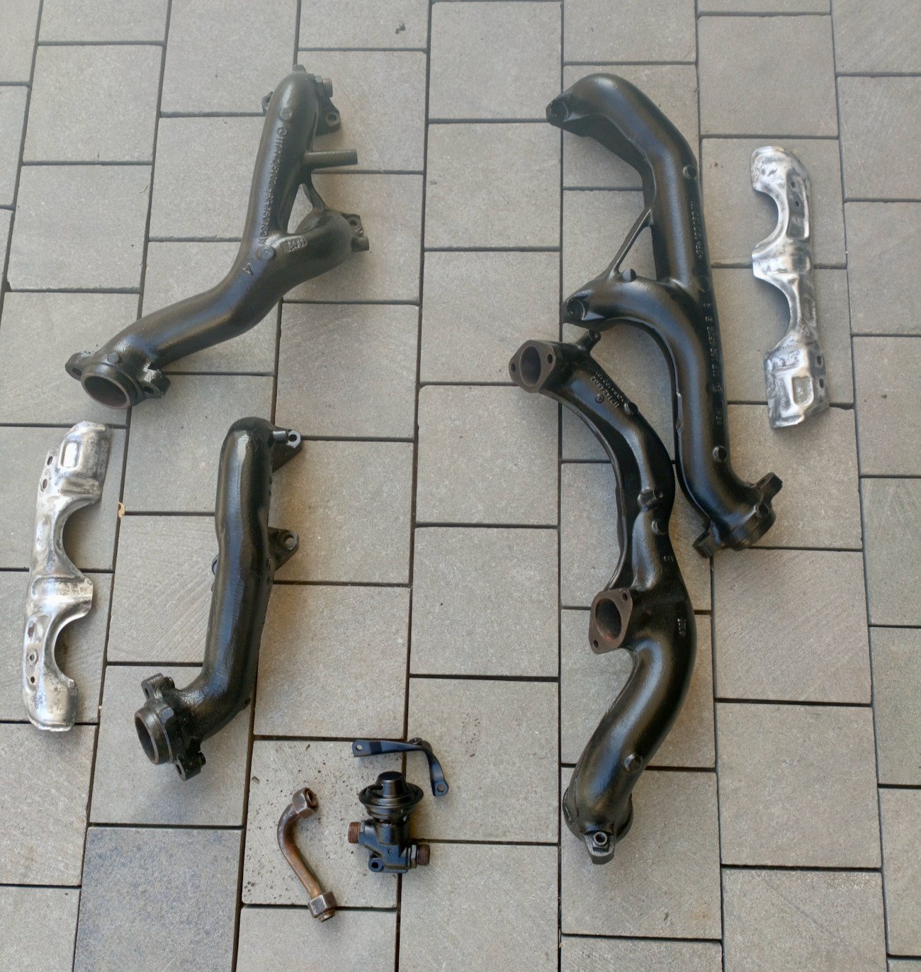 M117 Tri-Y Headers for Mercedes-Benz W/C126 – Genuine Mercedes-Benz Parts