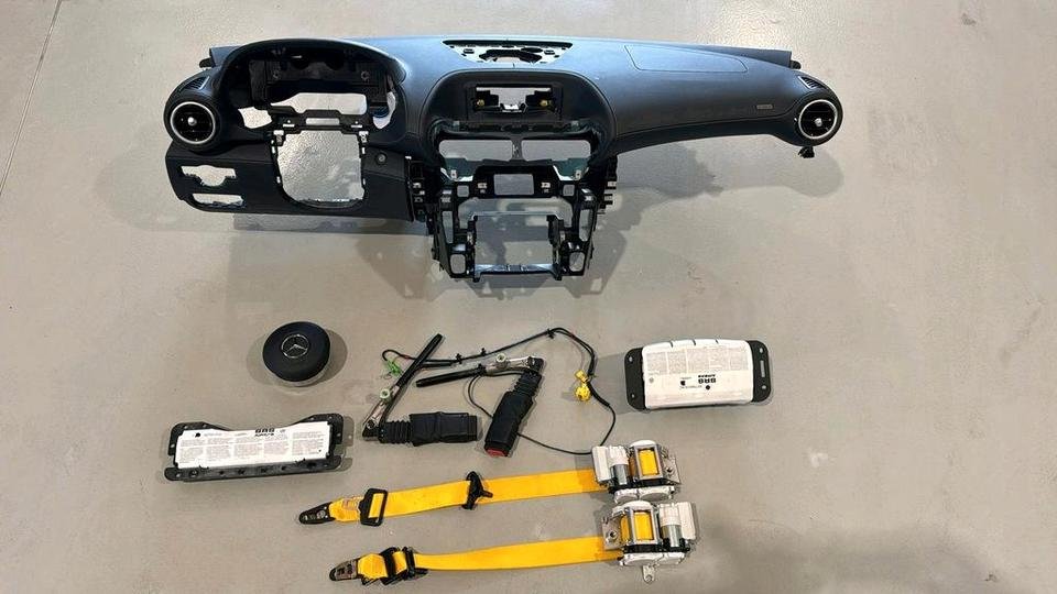 Mercedes AMG GT W190 Dashboard Set – Genuine Mercedes-Benz Parts