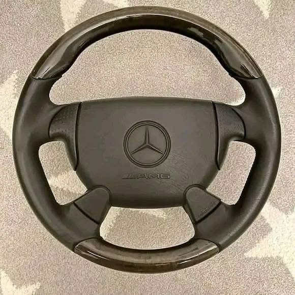 Mercedes-Benz Classic 4-Spoke Steering Wheel – Genuine Mercedes-Benz Parts