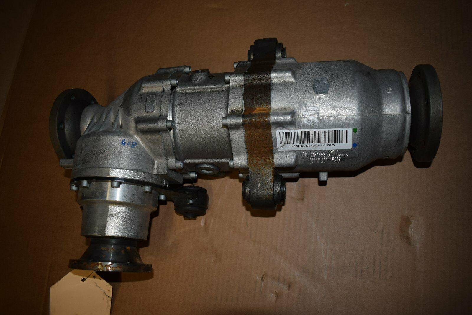 Mercedes-Benz front axle transfer case – Genuine Mercedes-Benz Parts