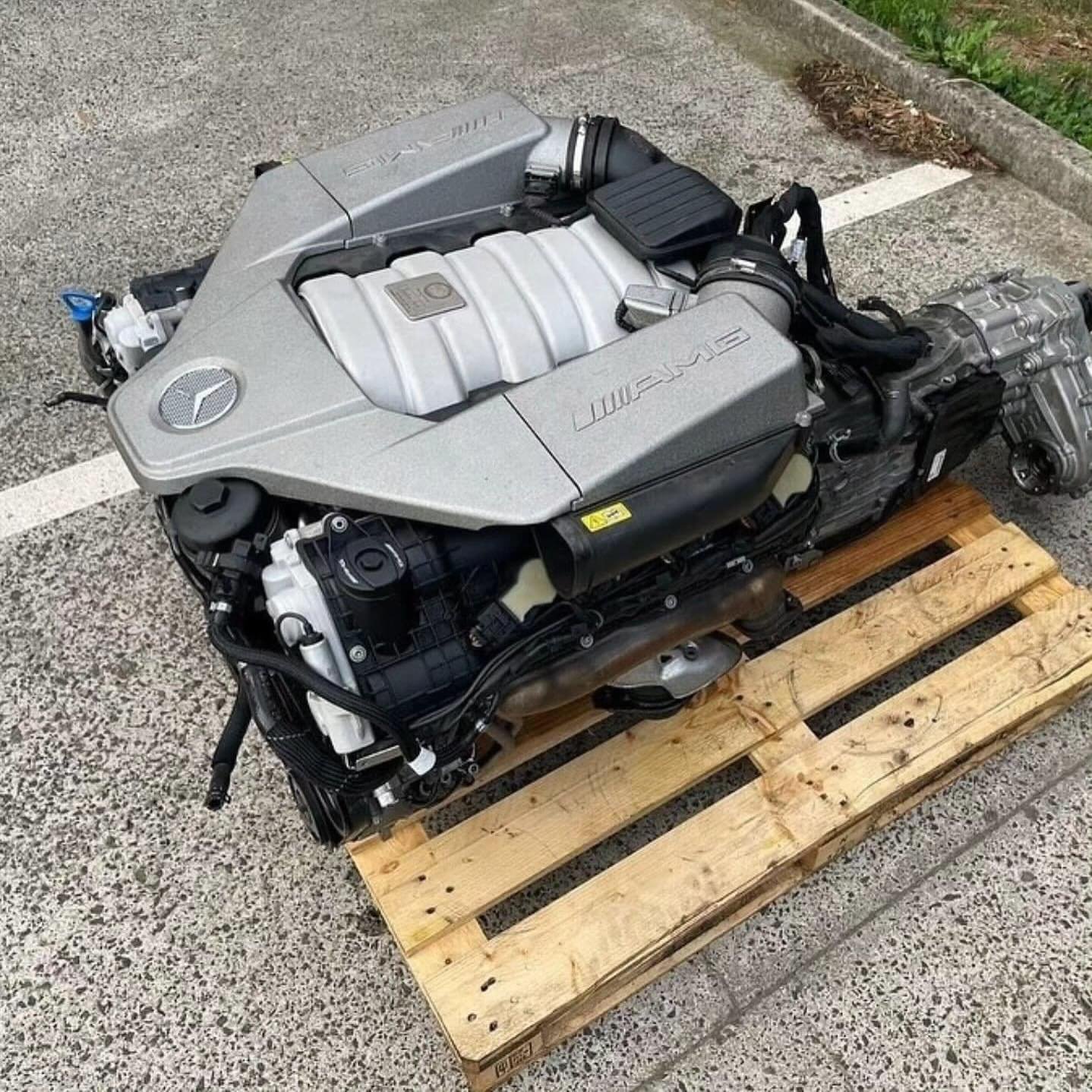 Mercedes-Benz M156 V8 Engine – Genuine Mercedes-Benz Parts
