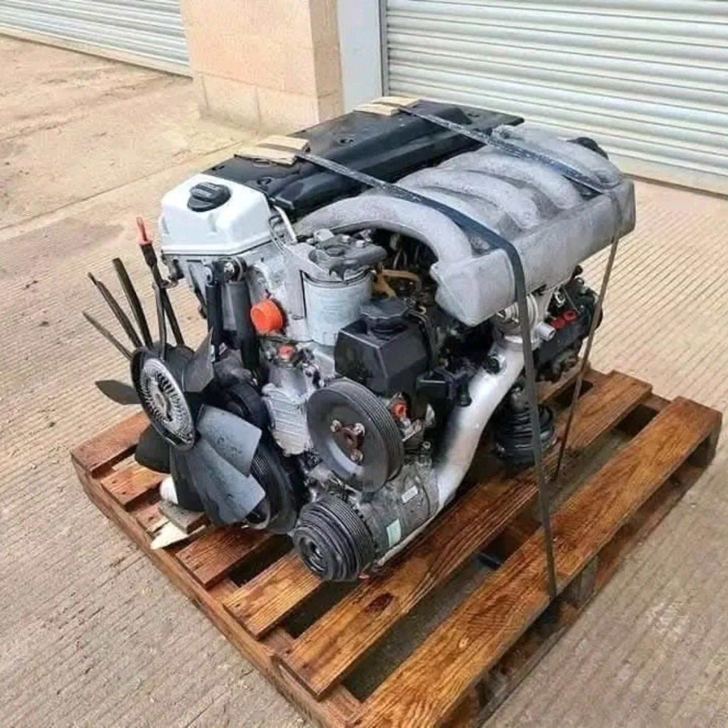 Mercedes-Benz OM606 3.0L Engine – Genuine Mercedes-Benz Parts