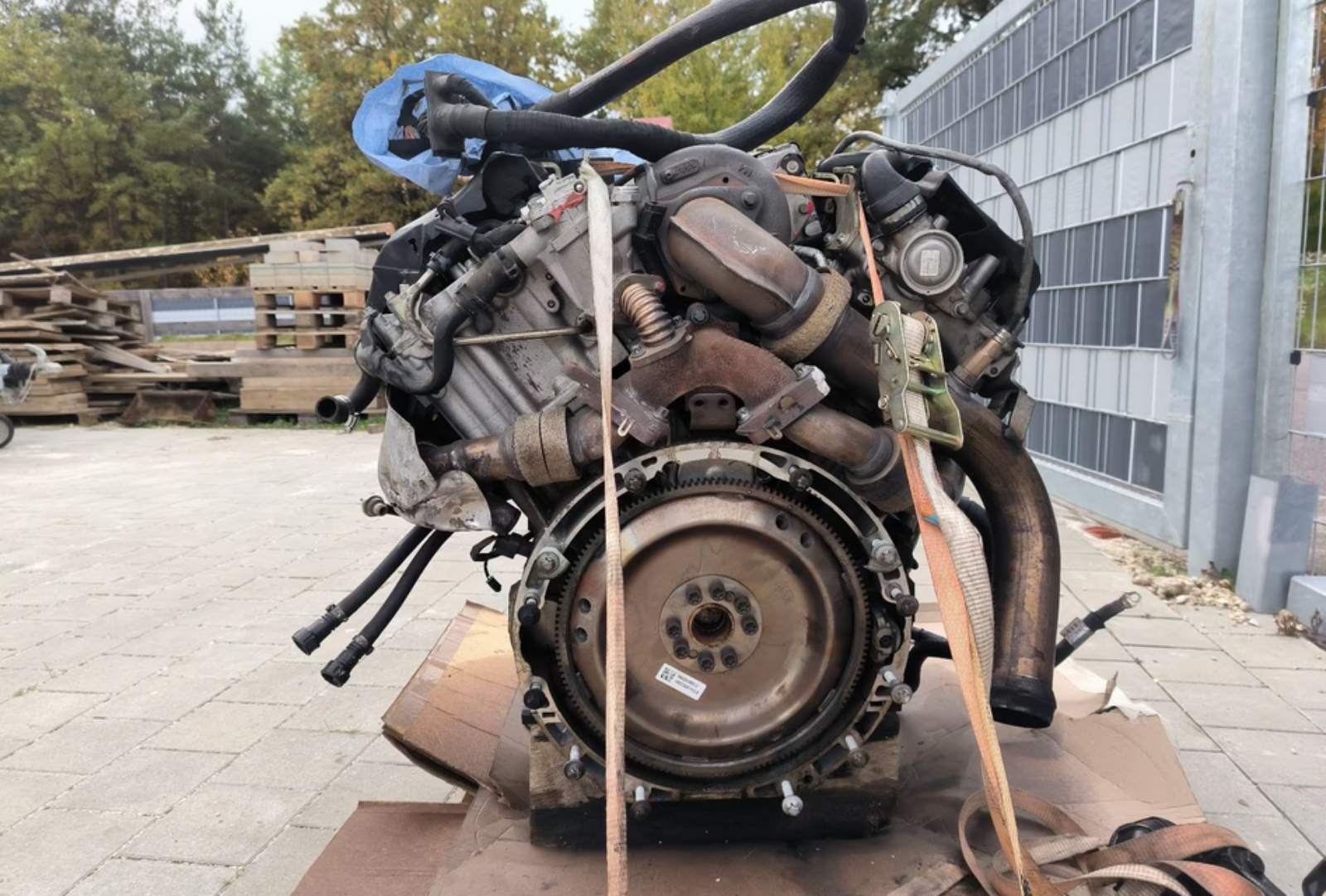 Mercedes-Benz Vito Engine – OM642 – Genuine Mercedes-Benz Parts