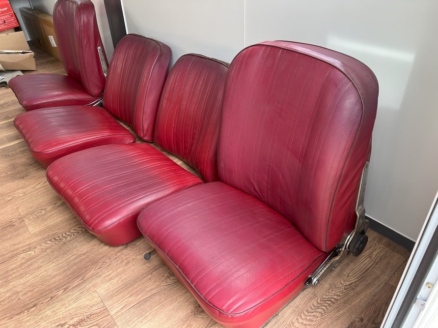 Mercedes-Benz W111/W112 Safari Seats – Genuine Mercedes-Benz Parts