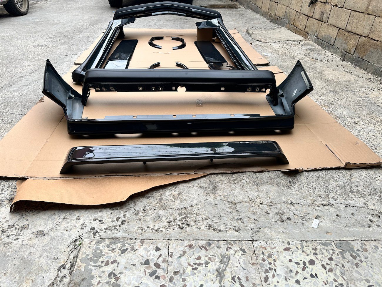 Mercedes-Benz W201 2.3-16v Cosworth Body Kit – Genuine Mercedes-Benz Parts