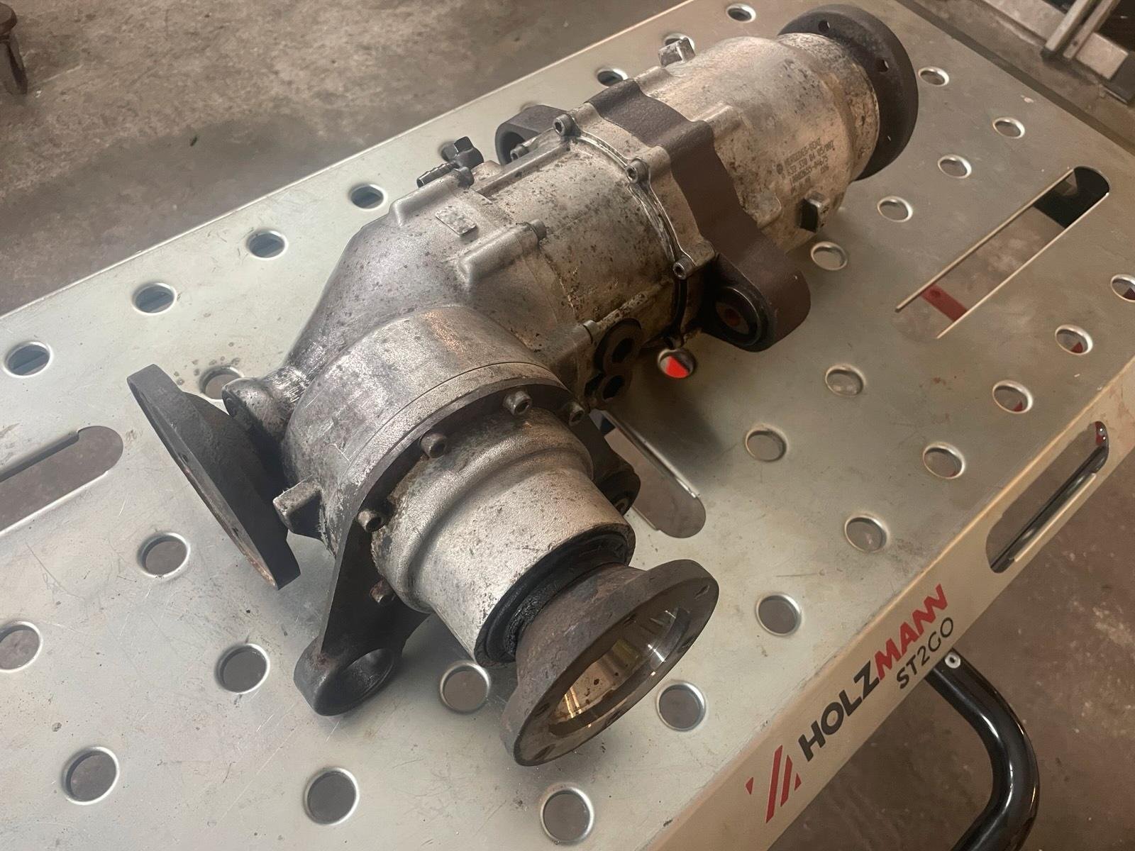 Mercedes-Benz W639 Vito / Viano Front Axle Differential – Genuine Mercedes-Benz Parts