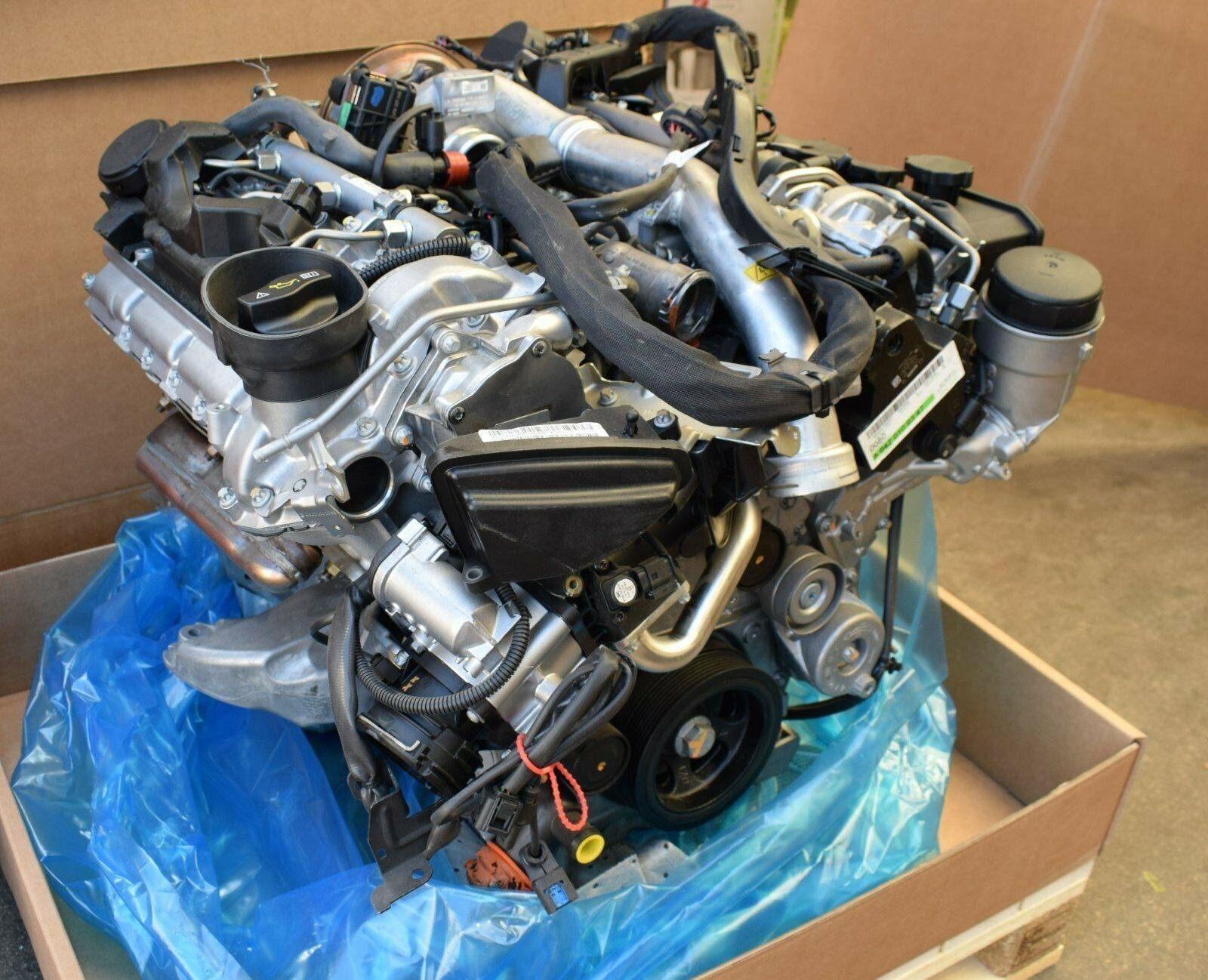 Mercedes C-Class Engine 642.950 V6 — 350 CDI / 320 CDI — New – Genuine Mercedes-Benz Parts