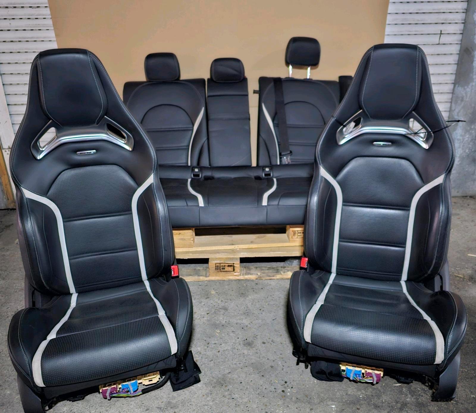 Mercedes C63 AMG Performance Bucket Seats – Genuine Mercedes-Benz Parts