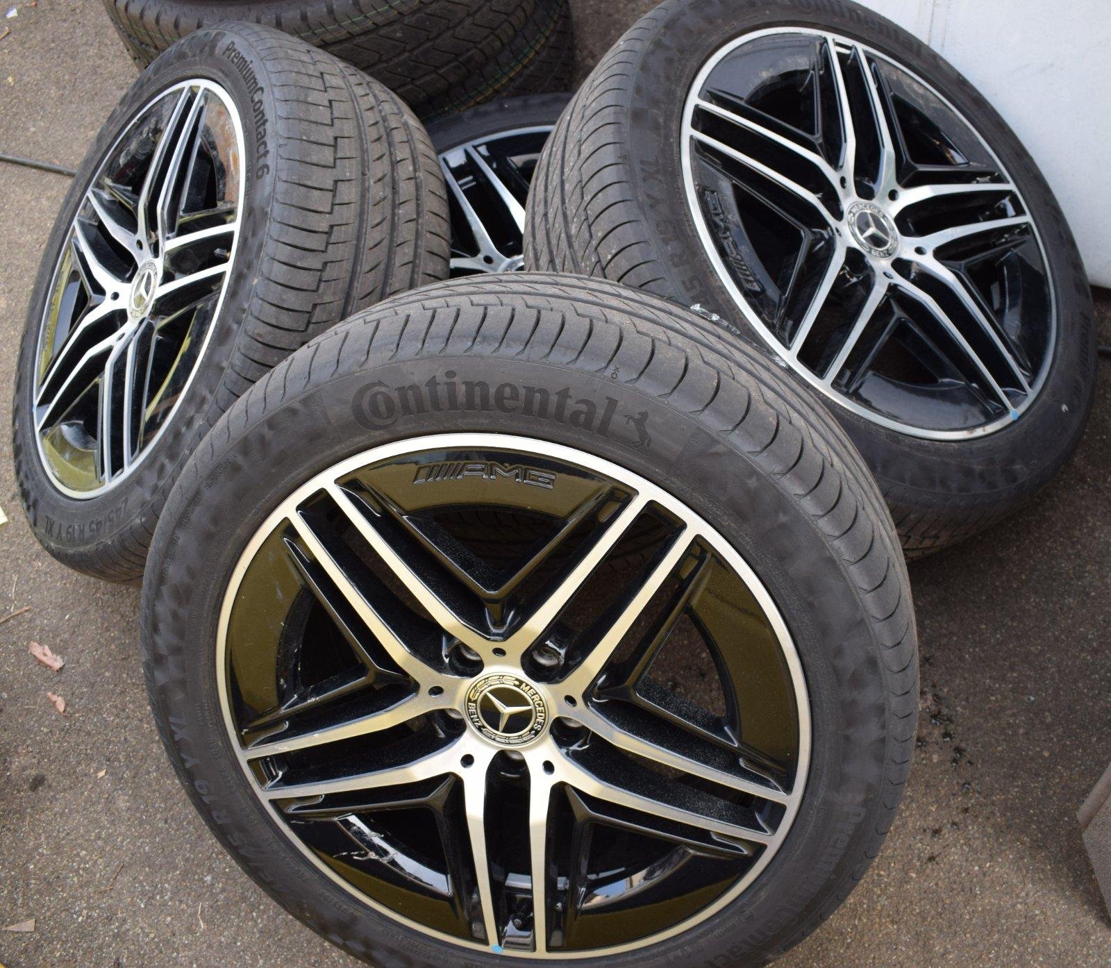 Mercedes W447 AMG 19-Inch Summer Alloy Wheels – Genuine Mercedes-Benz Parts