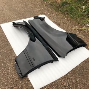 Original W124 E500 Metal Front Fenders – Genuine Mercedes-Benz Parts