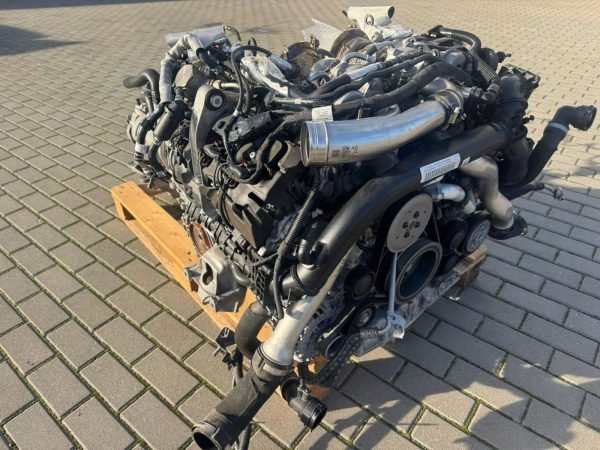 Porsche Macan GTS DGR Engine – Complete with Attachments - Genuine Mercedes-Benz Parts