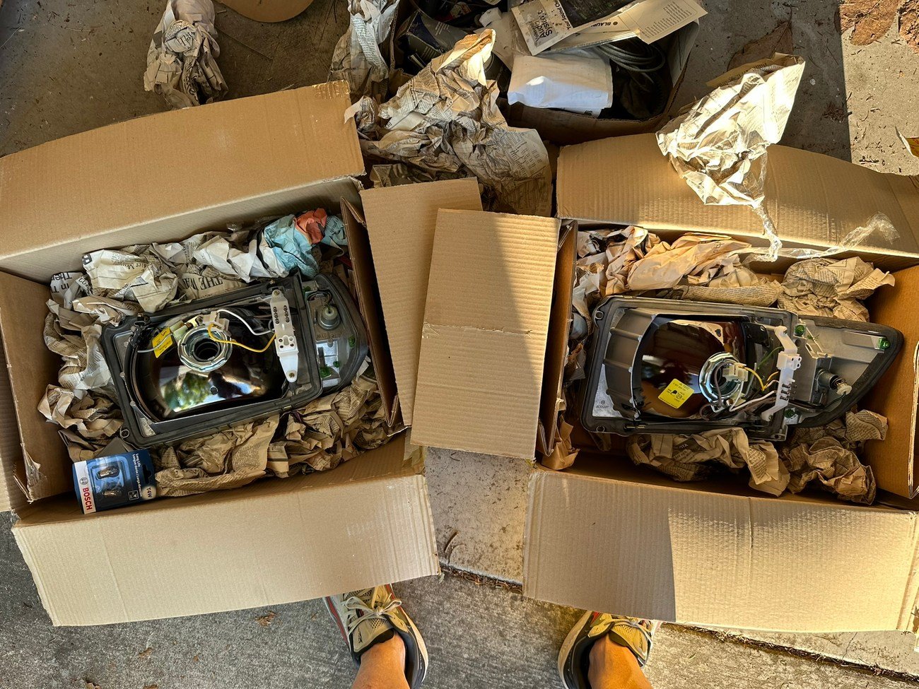 R107 European Headlamps & Corner Lamps – Genuine Mercedes-Benz Parts