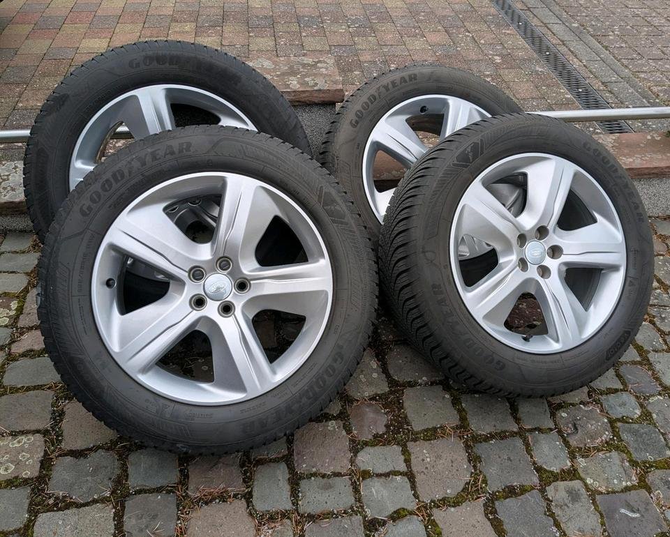 4x Range Rover Velar 8,5 J 19″ Originalfelgen Winterreifen 255/55