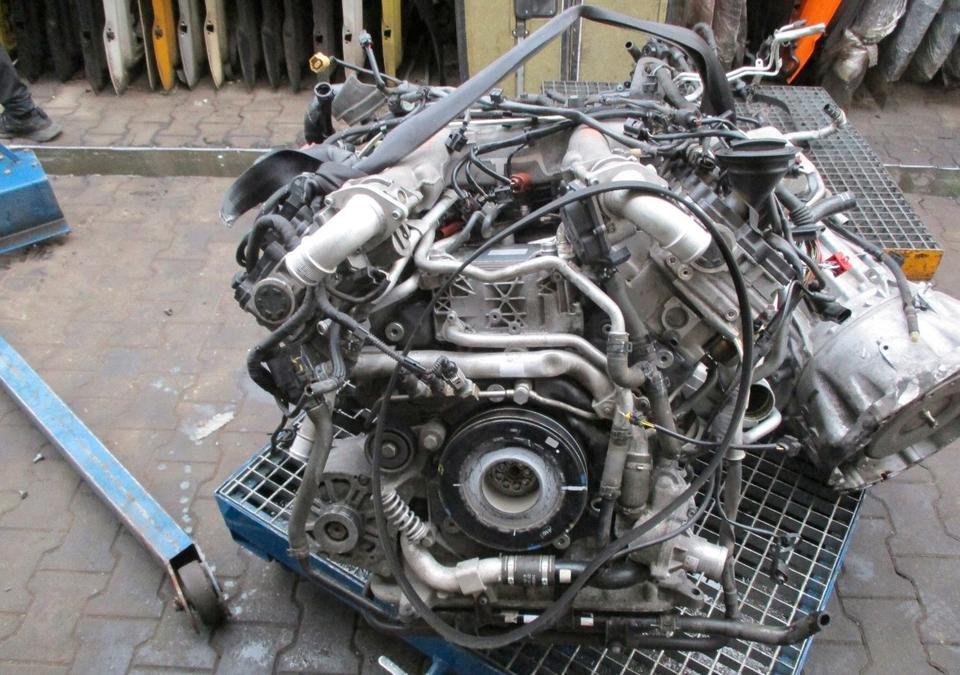 Audi Porsche 4,2 TDI V8 CUD Motor Triebwerk Engine