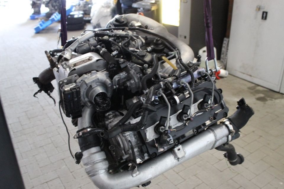 Audi Q7 VW Touareg Porsche Cayenne 3,0 TDI CAS MOTOR ENGINE