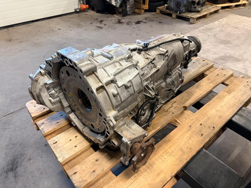 Audi Q7 VW Touareg Porsche Cayenne 3,0 TDI CAS MOTOR ENGINE