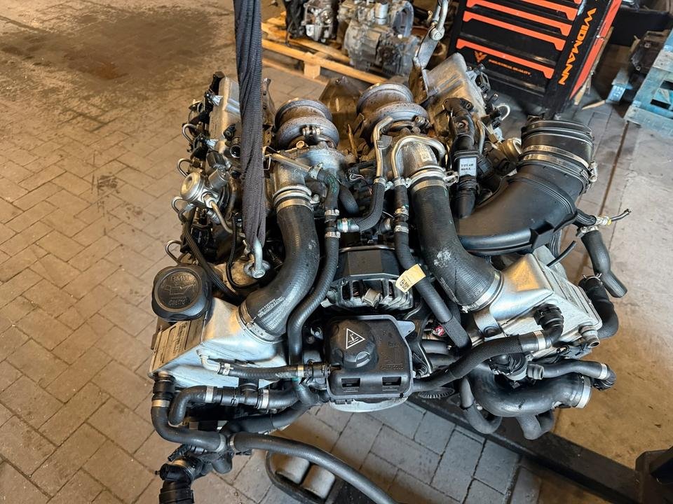 BMW 4,4L V8 N63B44A Motor Triebwerk Engine
