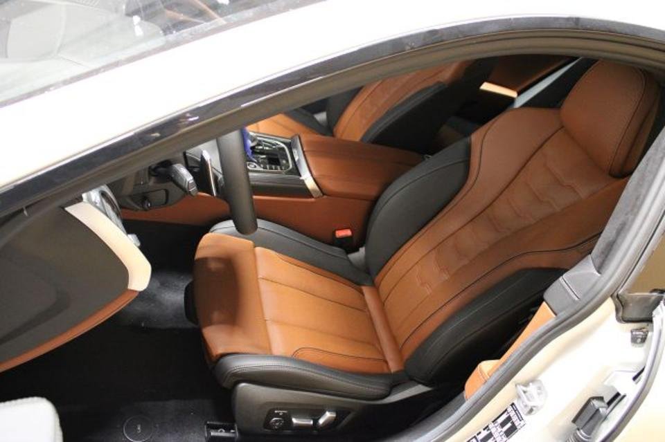 BMW 8′ G16 Innenausstattung Sitze Rückbank Interior Tartufo Zwart