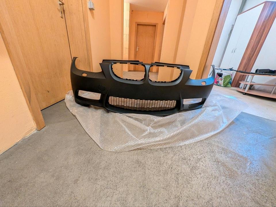 BMW E92 M-Paket Bodykit Heck + Frontstoßstange