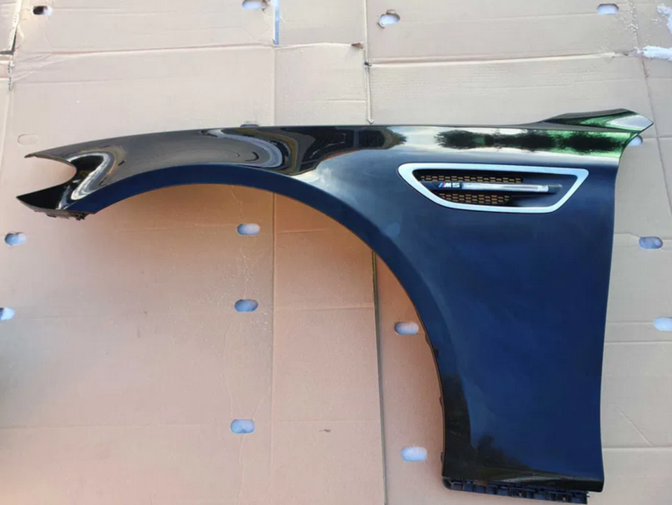 BMW F10 M5 Kotflügel links Seitenwand Fender 475 Saphirschwarz Me