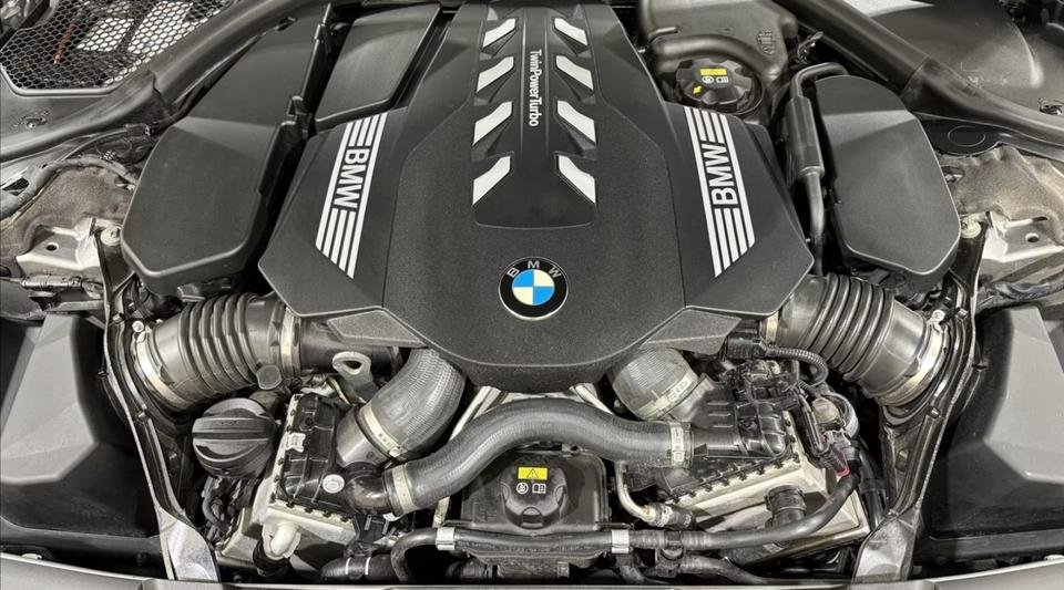BMW G11 4.4 V8 N63B44T3 MOTOR ENGINE KOMPLETT TOP