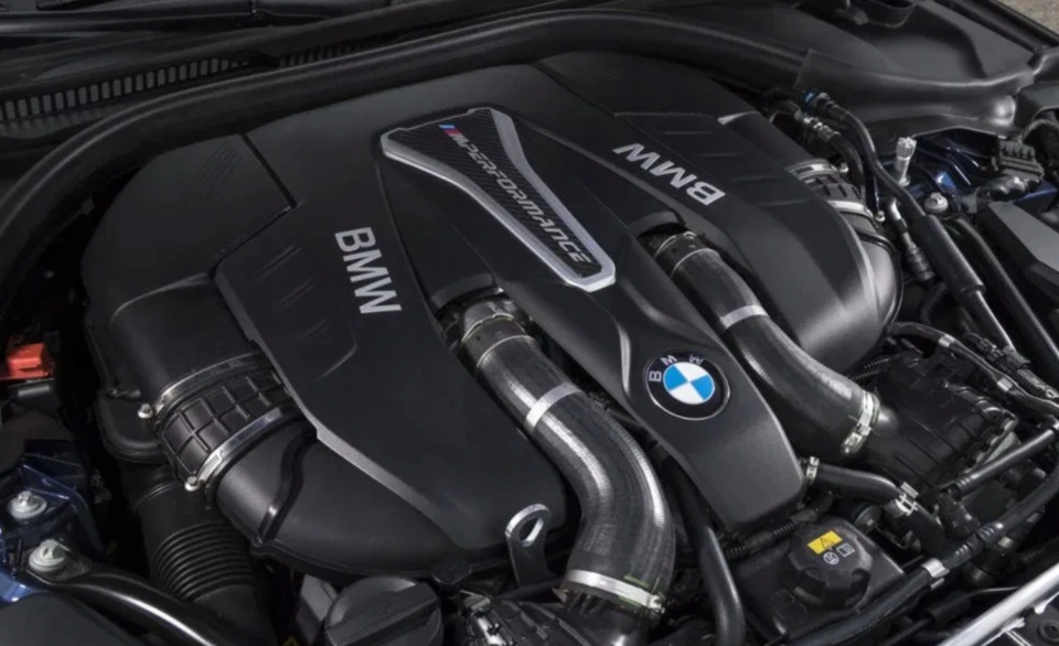 BMW G11 G12 750i Motor V8 N63B44C 449PS Engine Moteur N63B44