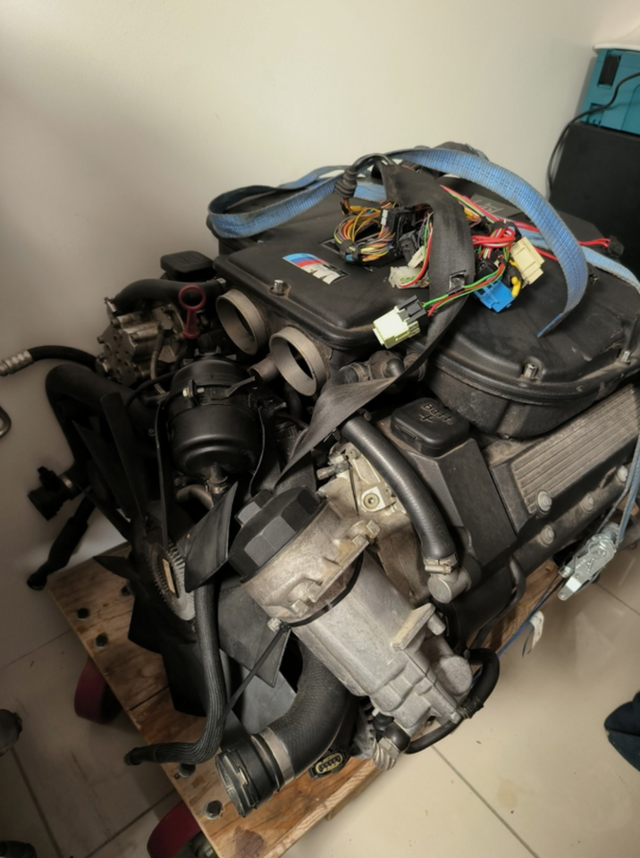 BMW M5 E39 S62 Motor Engine S62B50 Schaltgetriebe 400PS 5.0 ECU