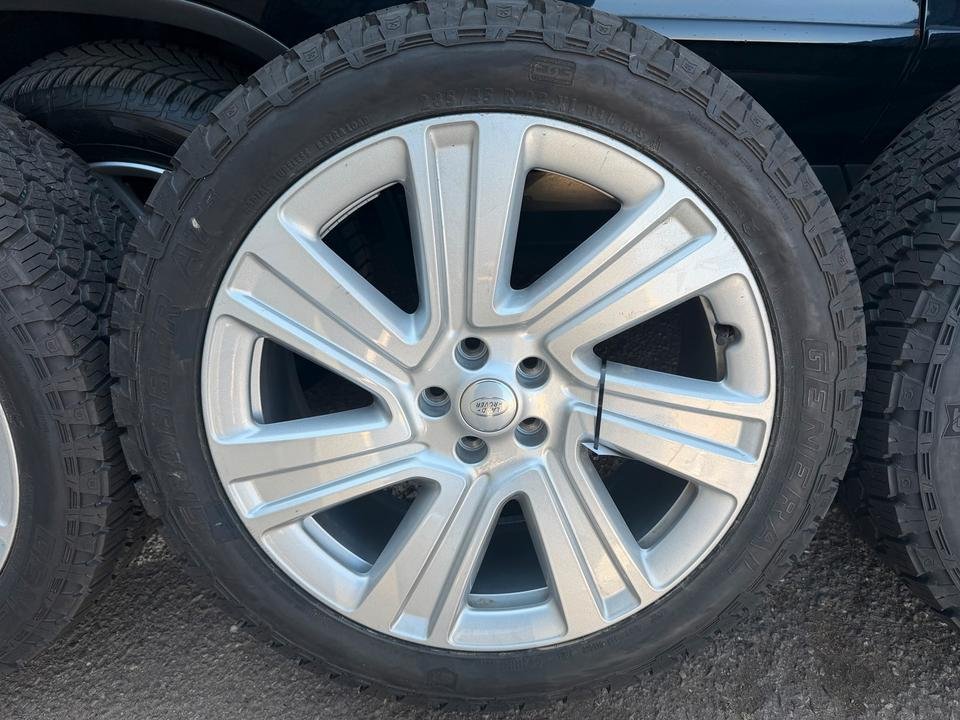 Felgen Range Rover velar 22 Zoll mit all Terrain Reifen NEU