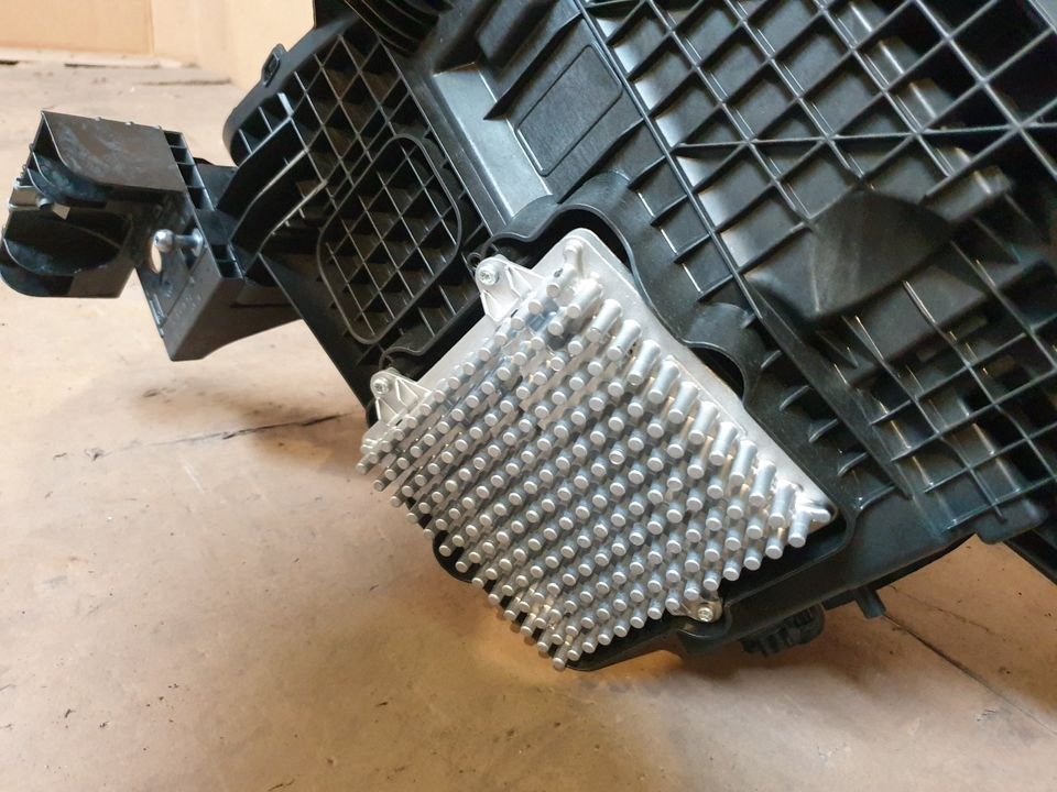 Land L460 Range Rover HIGH LED Scheinwerfer links M8E2-13W030-HP