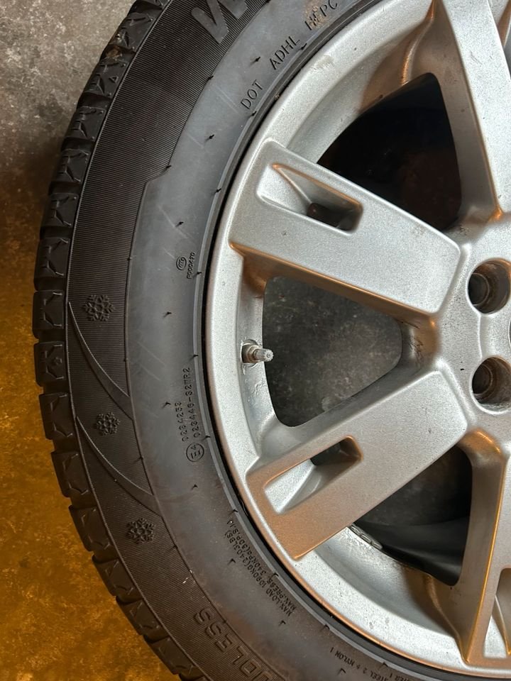 Land Rover Range Rover 4 Reifen, 5 Lochfelge, Aluminium