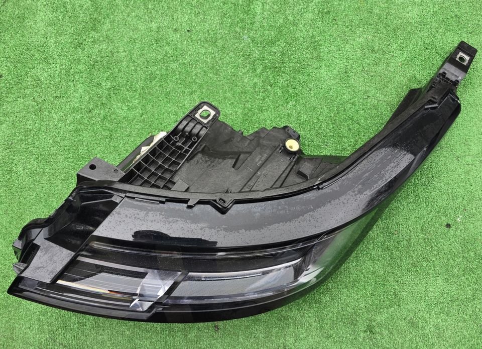 M8E213W030HN LAND ROVER RANGE ROVER L460 led scheinwerfer links