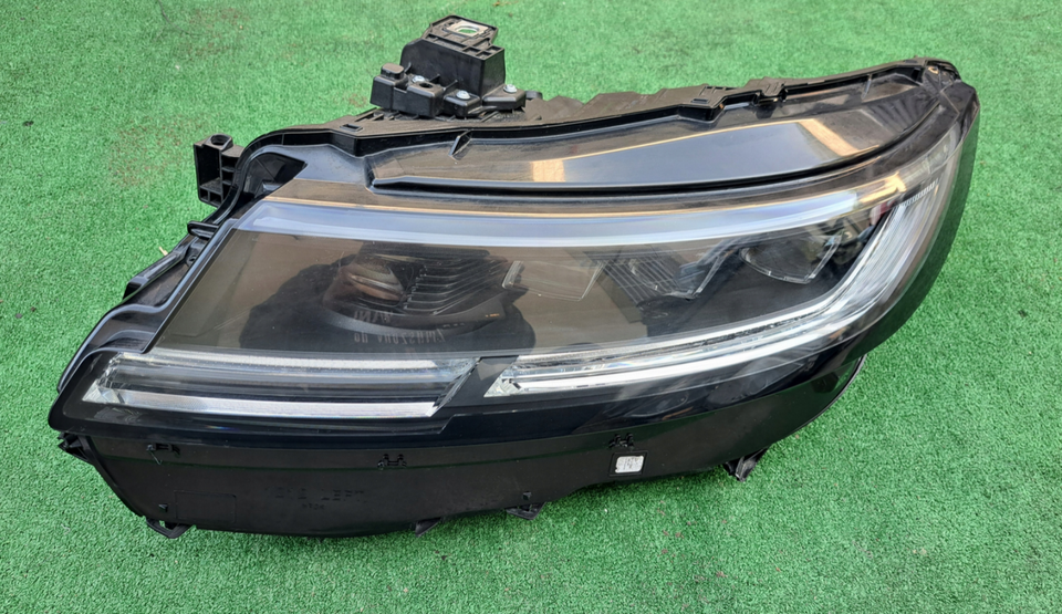 M8E213W030HN LAND ROVER RANGE ROVER L460 led scheinwerfer links