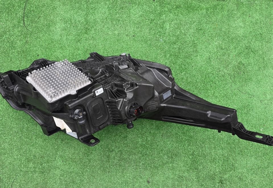 M8E213W030HN LAND ROVER RANGE ROVER L460 led scheinwerfer links