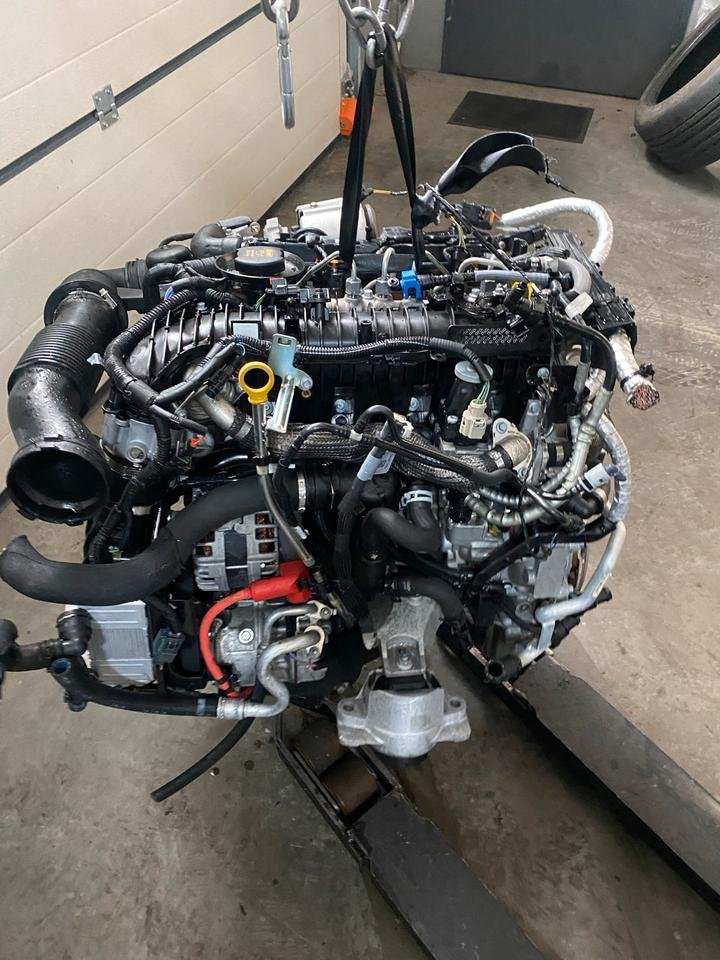 Motor Range Rover Velar Jaguar XE F Pace 2.0d 180PS. 204DTD