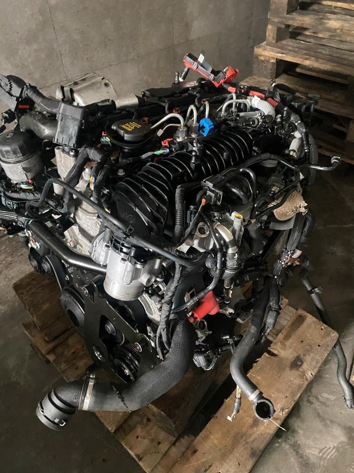 Motor Range Rover Velar Jaguar XE F pace 2.0d 180ps 204DTD