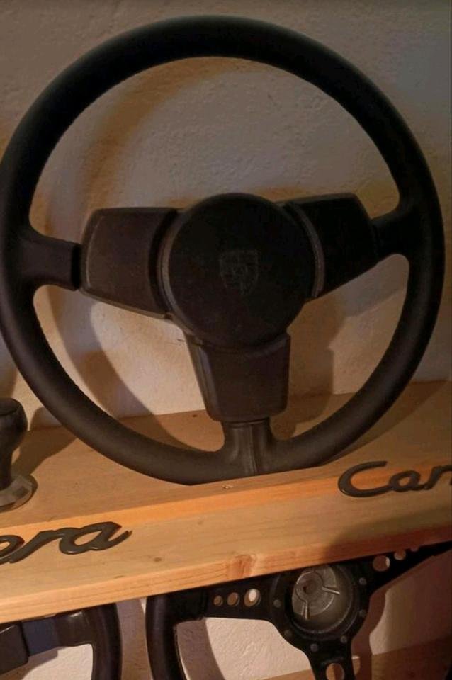 Neuwertiges Porsche Lenkrad BJ 1976